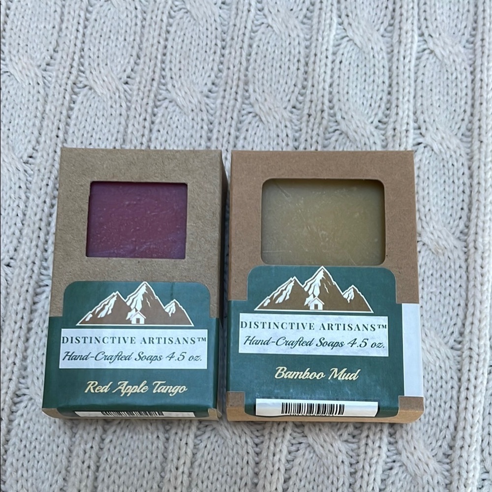 NWT Distinctive Artisans Hand-Crafted Soaps lot of 2. Red Apple Tango/Bamboo Mud